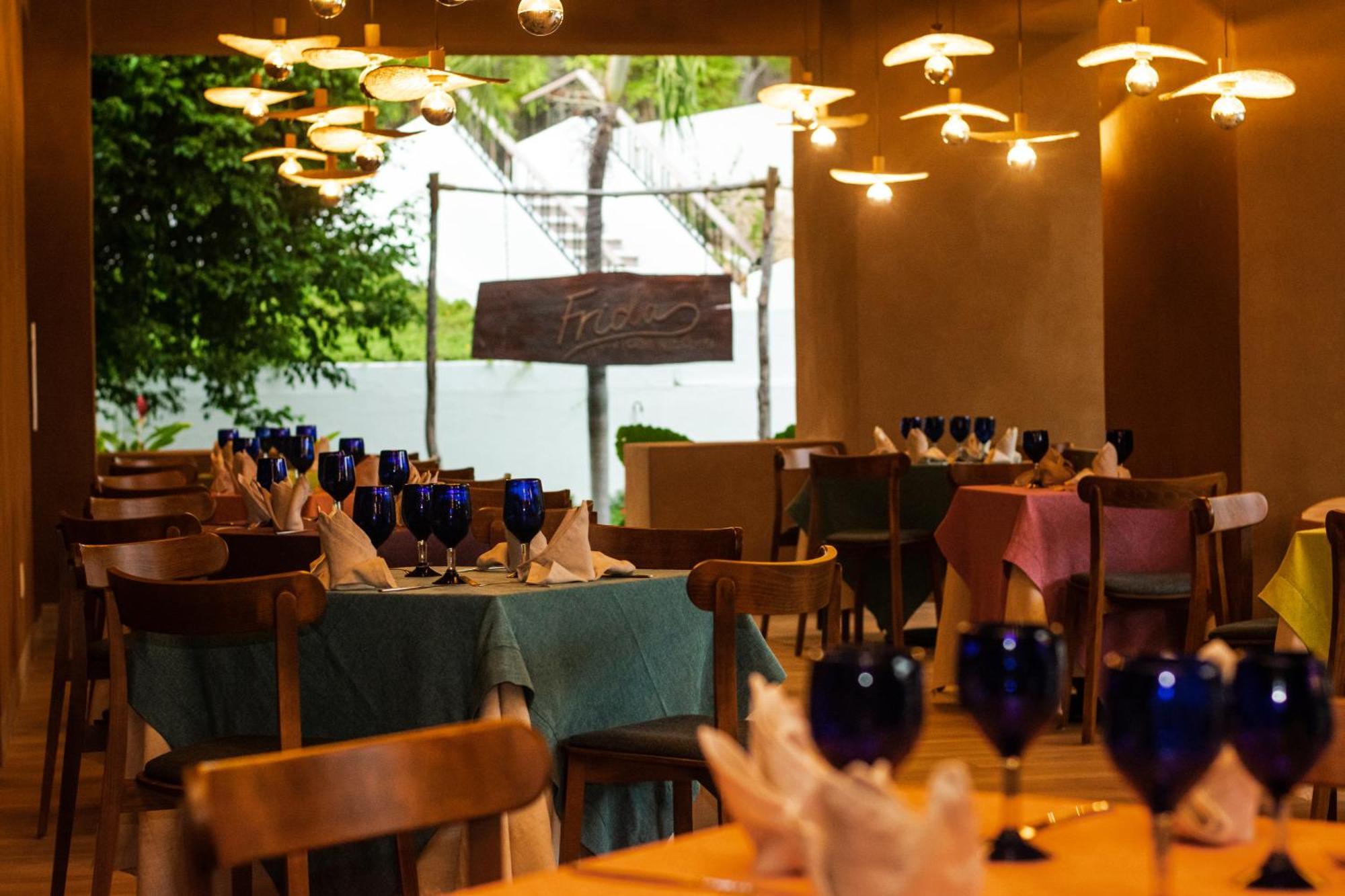 Park Royal Beach Huatulco Tangolunda Exterior photo